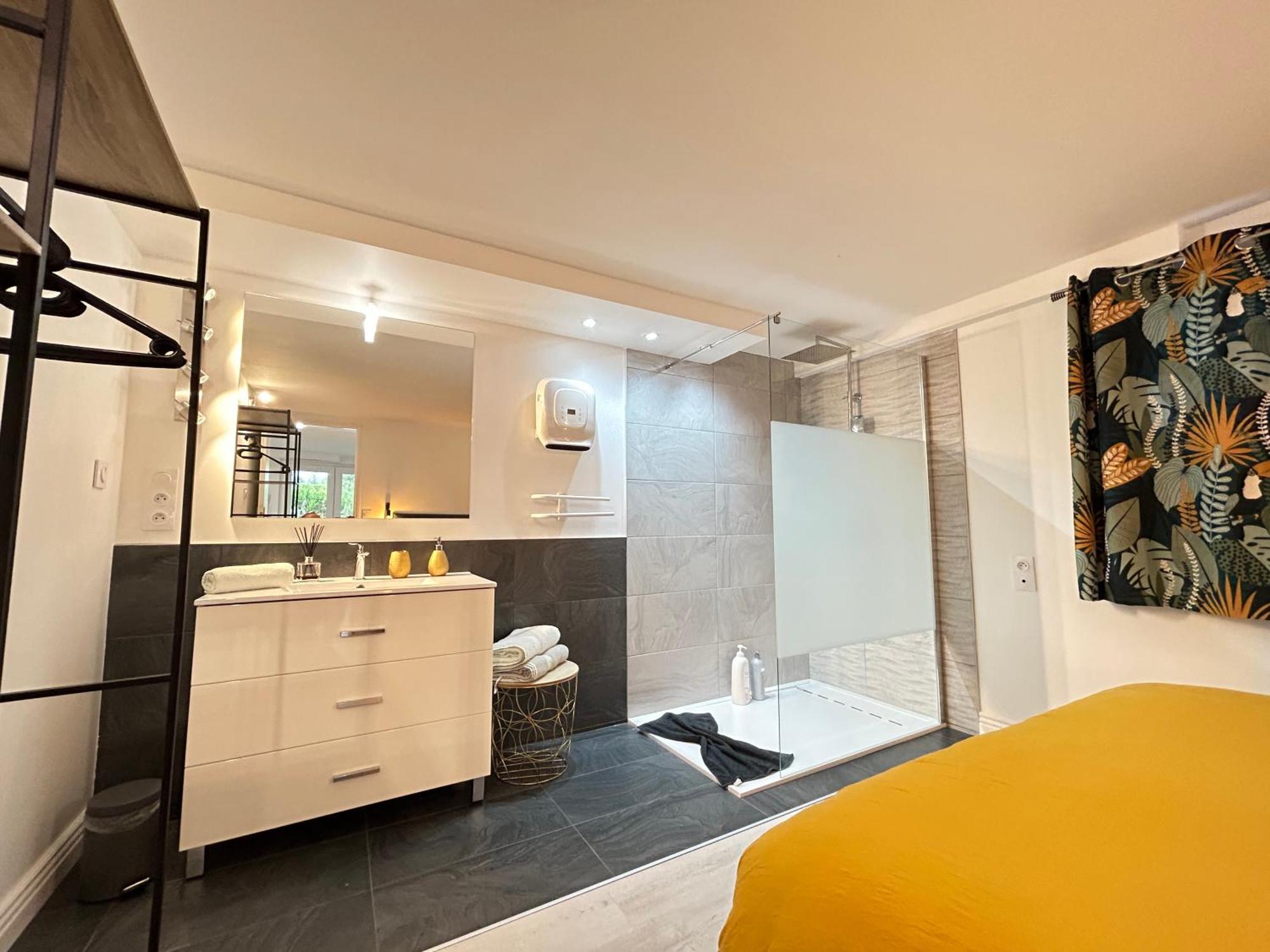 Appart-One Terrasse Jacuzzi Parking 카르카손 외부 사진